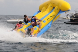  Diversión familiar en el agua 